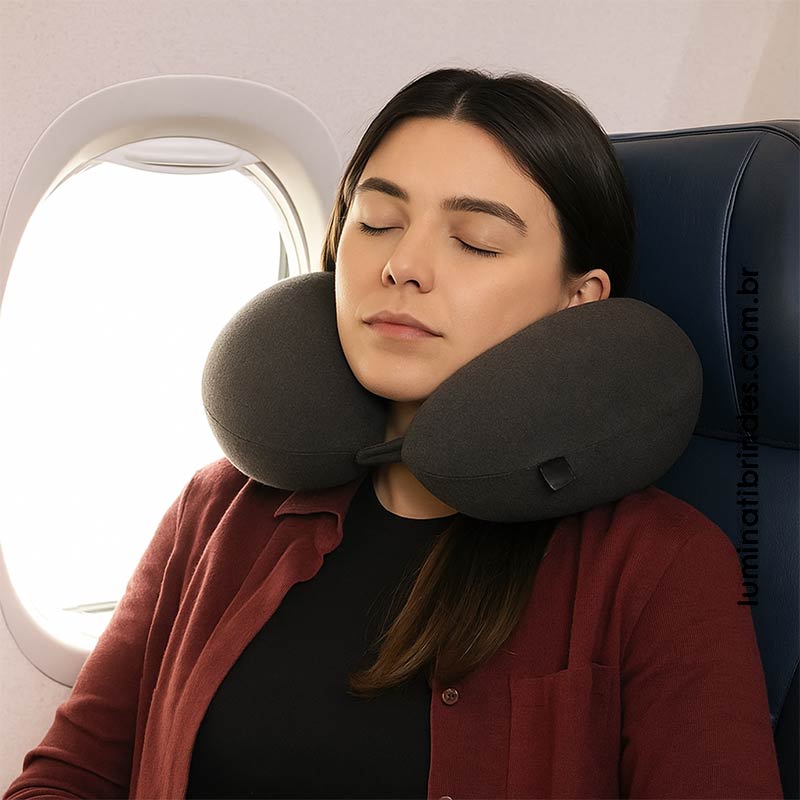 Almofada Fly Neck Design