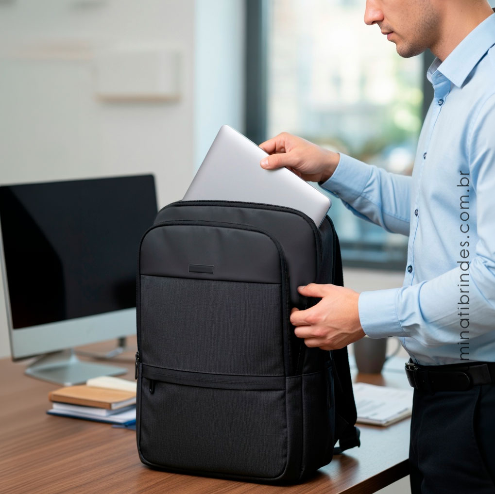 Mochila Laptop Lumix com Design Funcional